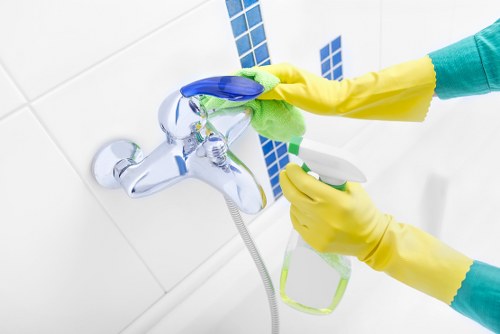 Safe handling of carpet cleaning tools and wet flooring
